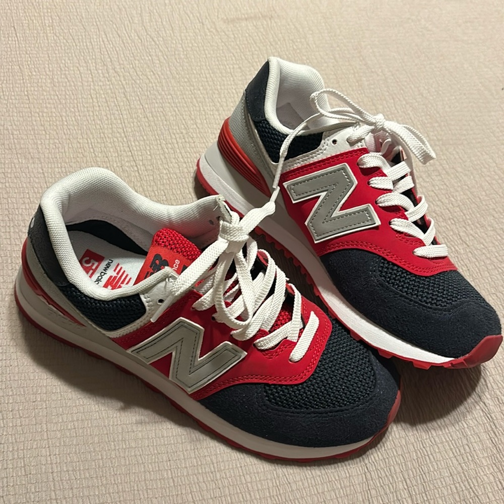 Brand New New Balance 574 -size 8